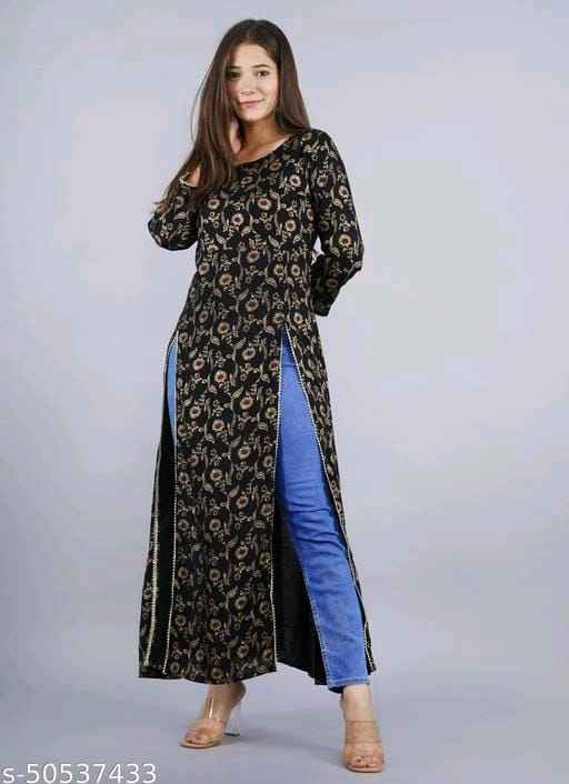 Attractive Women's Flared Pritned A-Line Kurti