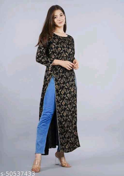 Attractive Women's Flared Pritned A-Line Kurti