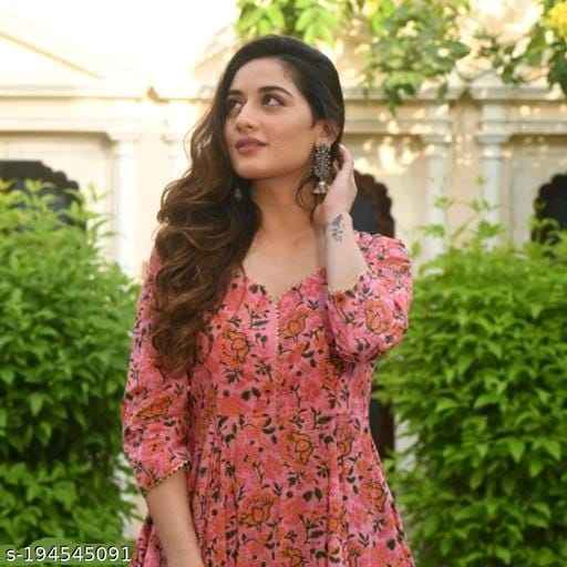 Chitrarekha Fabulous Women Kurta Sets