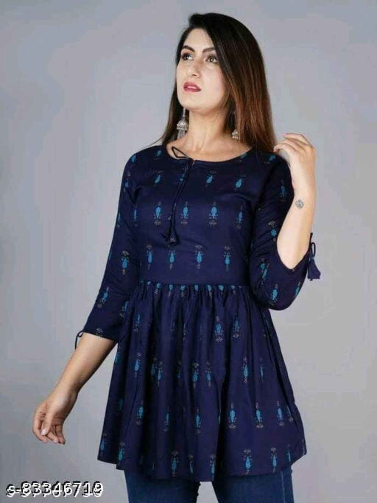 Fancy Graceful Women Tops & Tunics