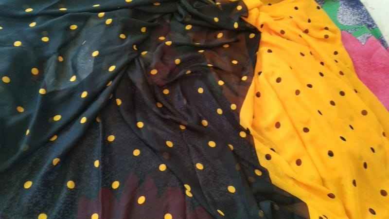 Georgette Polka Dot printed Saree with Blouse
