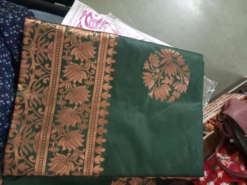 Kanchipuram Silk Saree With Blouse Piece - OrderMeFirst