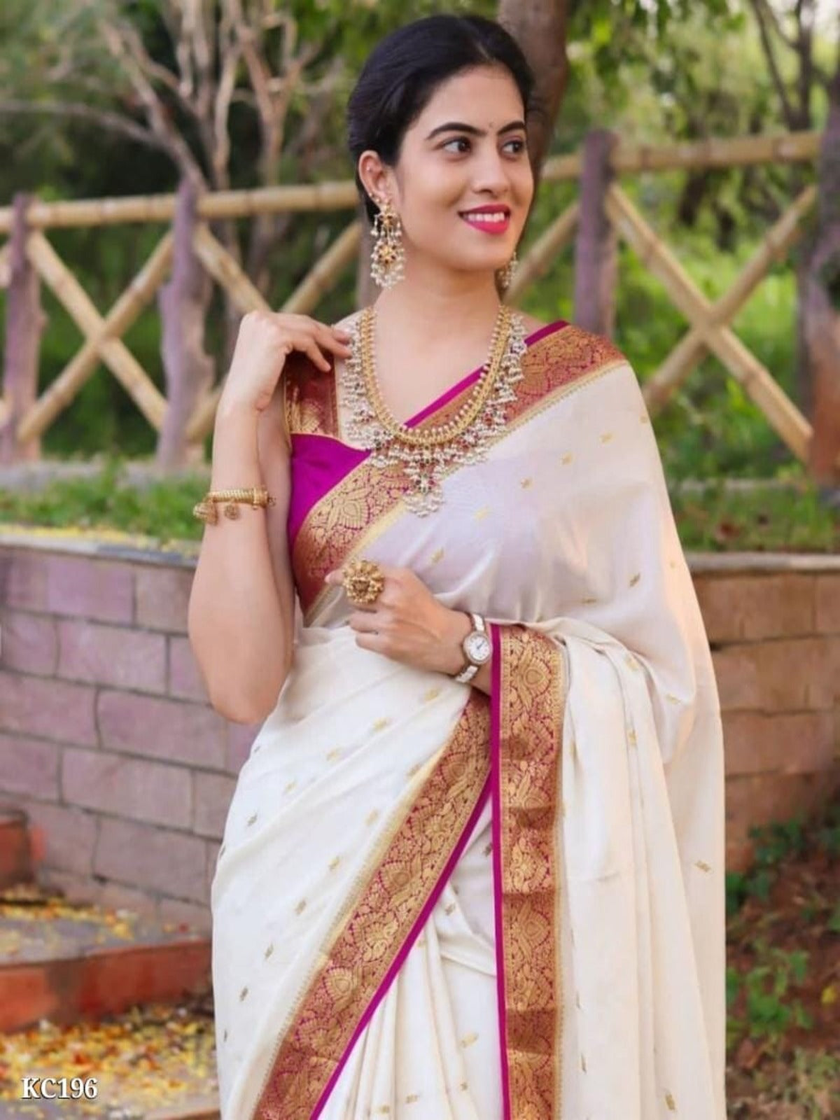 Banarasi Jacquard Border Silk Saree - OrderMeFirst