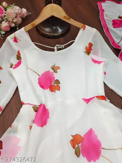 White Kurti with Dupatta - OrderMeFirst