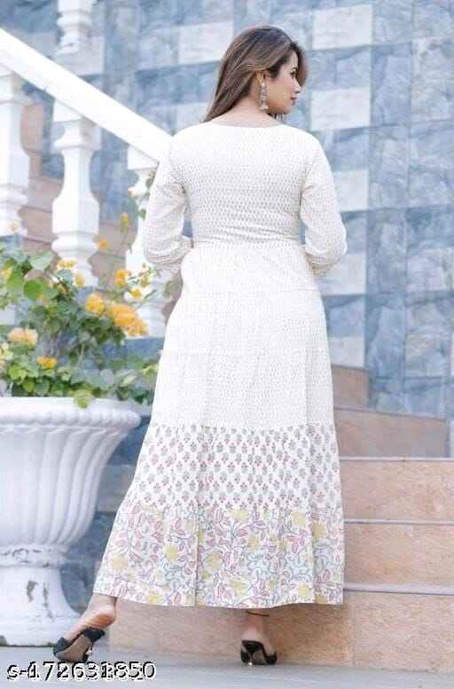 White Three-Quarter Sleeves Gown