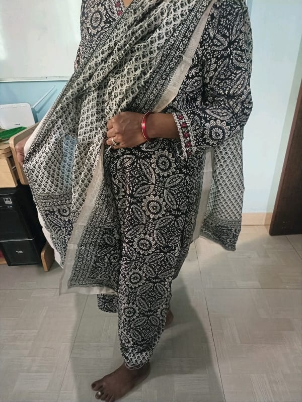 Women Printed Kurta and Pant Set With Dupatta - OrderMeFirst