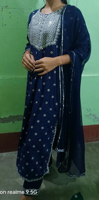 Women Printed Rayon Embroidery Kurta Set - OrderMeFirst