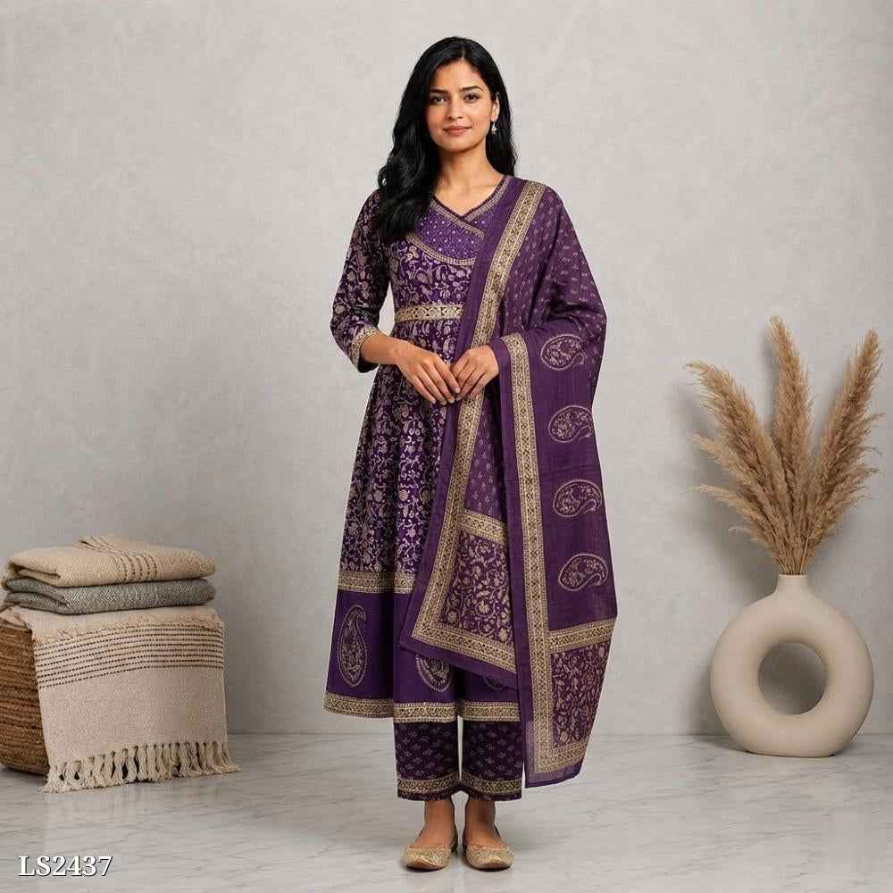 Kurti Pant Dupatta Set with Hand Work