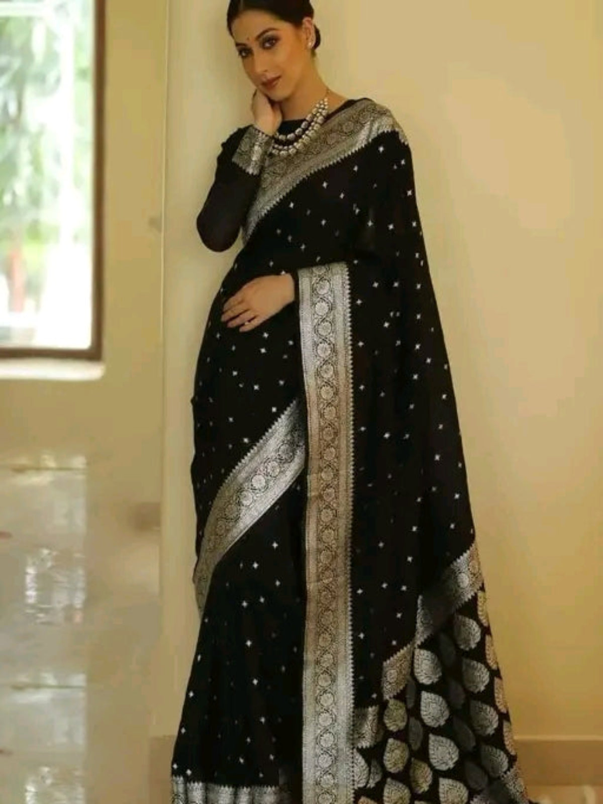 Abhisarika Fashionable Sarees - OrderMeFirst