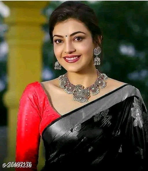 Kajal Agarwal Banarasi Saree