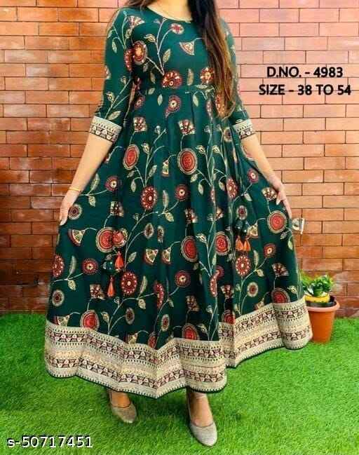 Aakarsha Ensemble Gown