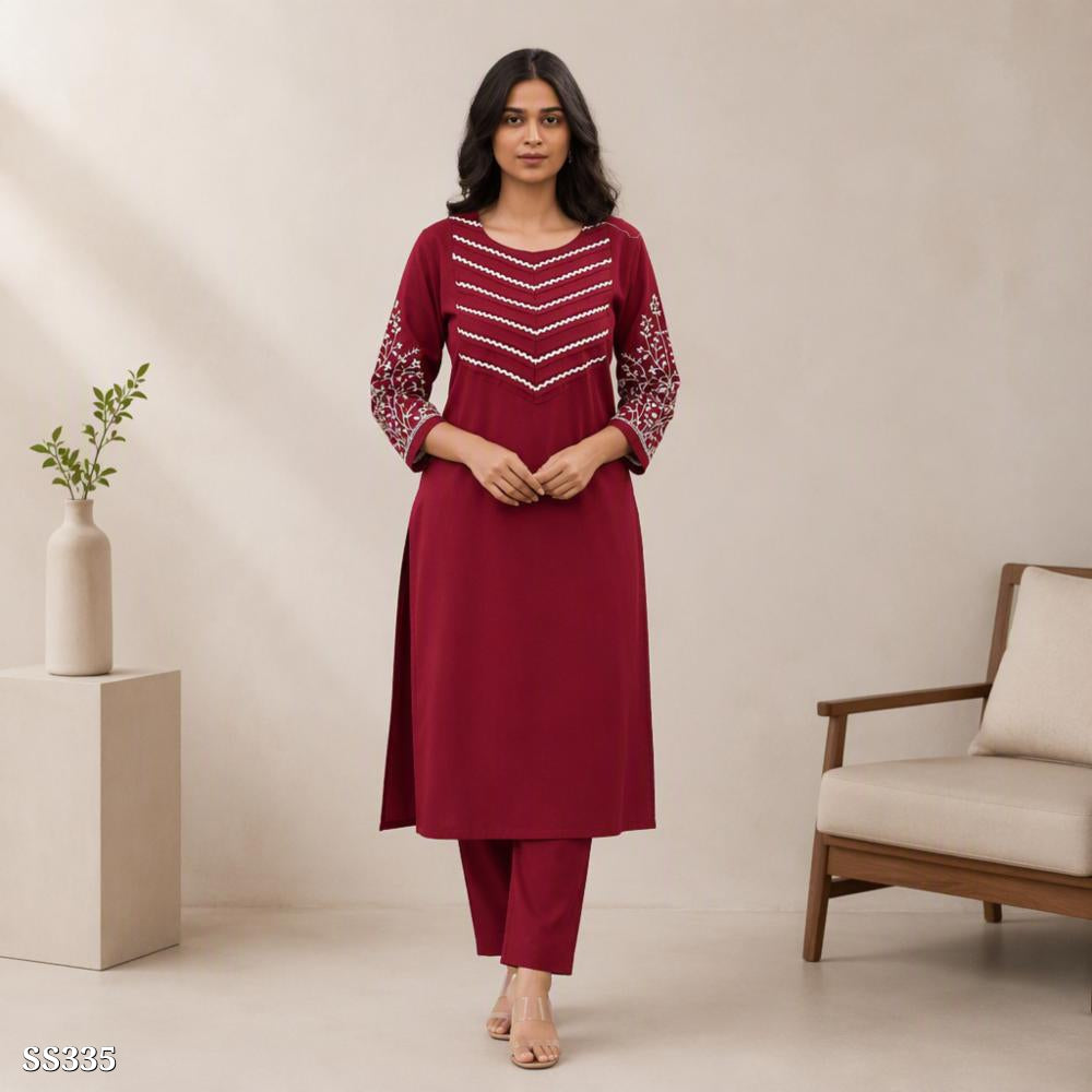 Kurta Pant Set with Embroidery
