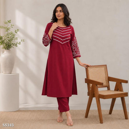 Kurta Pant Set with Embroidery