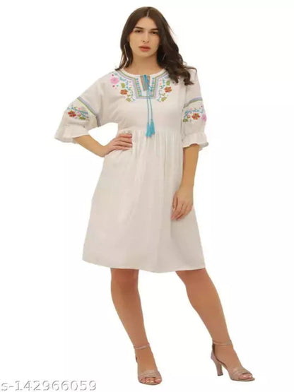 Women's Off-White Embroidered Round Neck Kurta OrderMeFirst