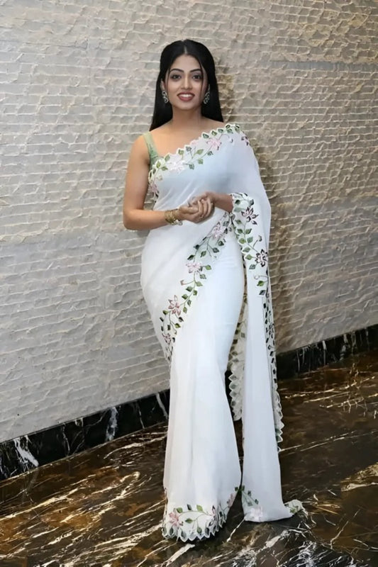 Pretty Aakarsha sarees