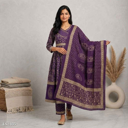 Kurti Pant Dupatta Set with Hand Work