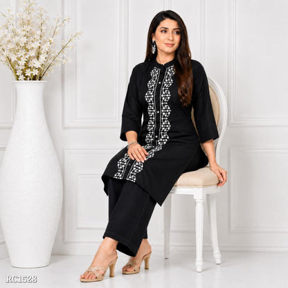 Thread Work Kurta Plazzo Set