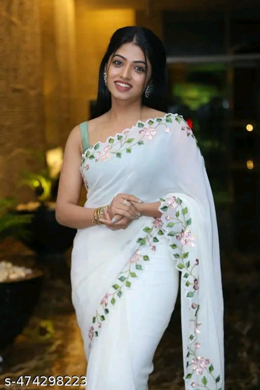 Pretty Aakarsha sarees