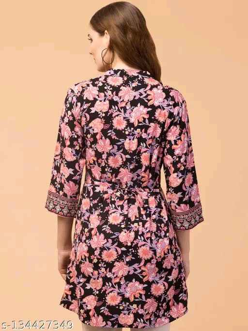 Stylish Graceful Women Tops & Tunics